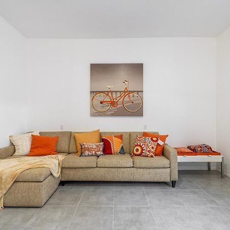 2 Br/ 1 Ba Home, Sleeps 10, 1 Min Walk To Rosarito Beach Kültér fotó